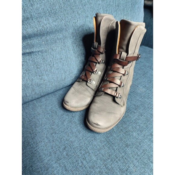 Kork-Ease Reese Gray Vegan Leather Modern Short Riding Ankle Boot 9.5 Strappy - Picture 2 of 5